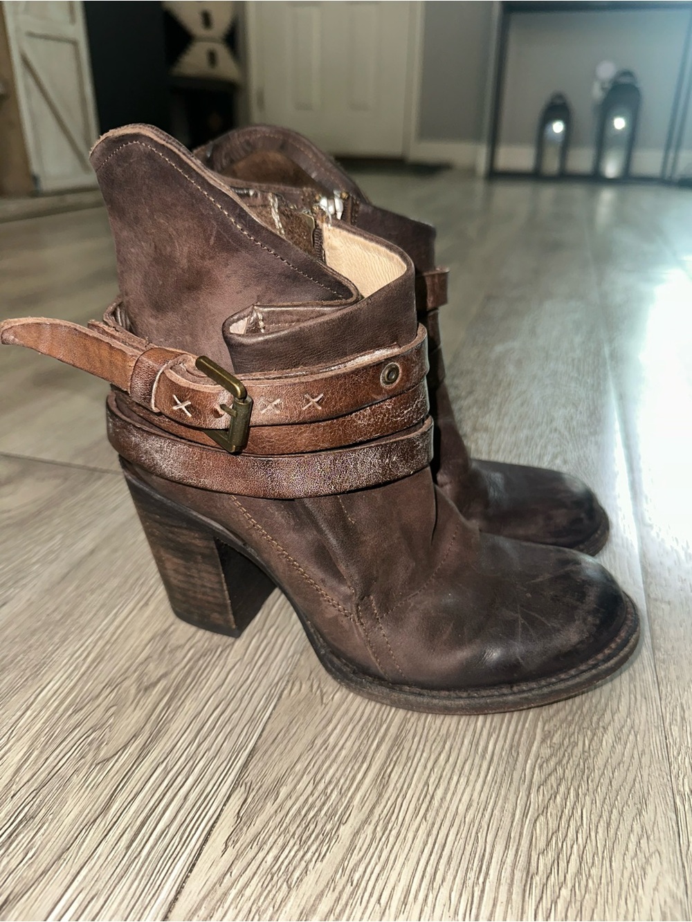 Freebird Blaze Brown Leather Booties Side Buckle Heeled Ankle Boots Size 7